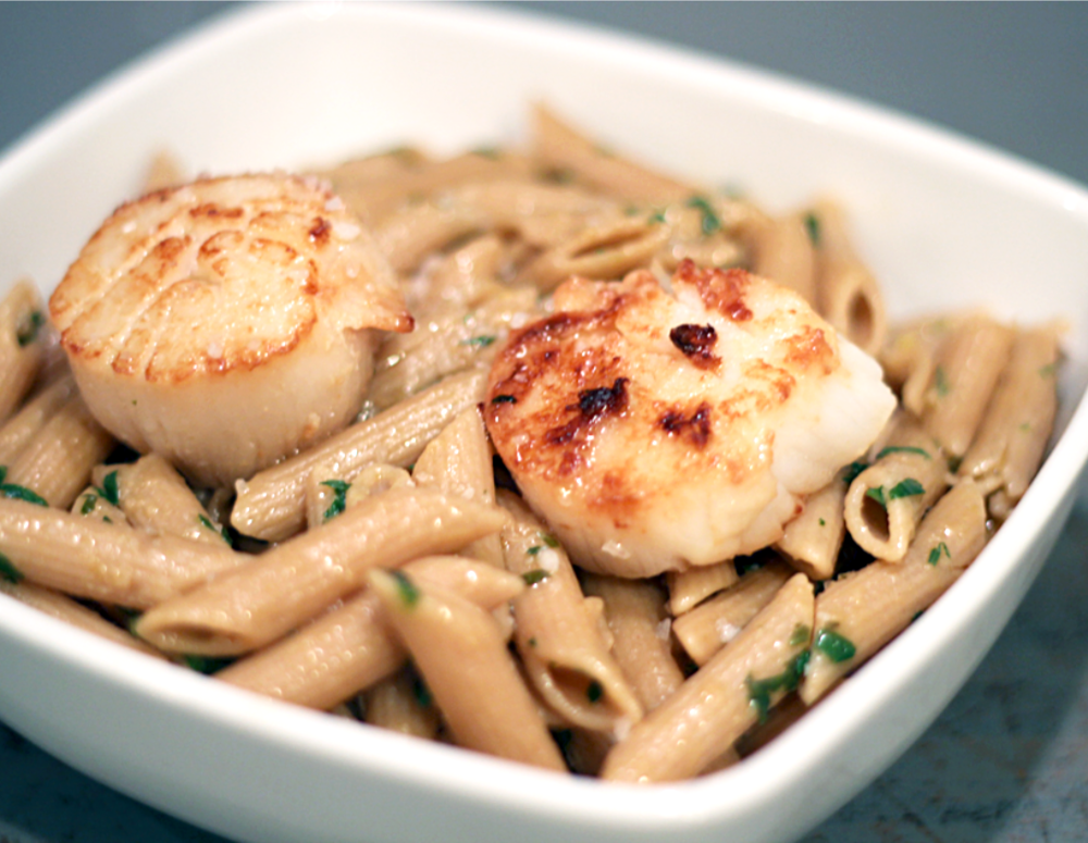 Seared Scallops over Penne with Garlic, Parsley, & Lemon