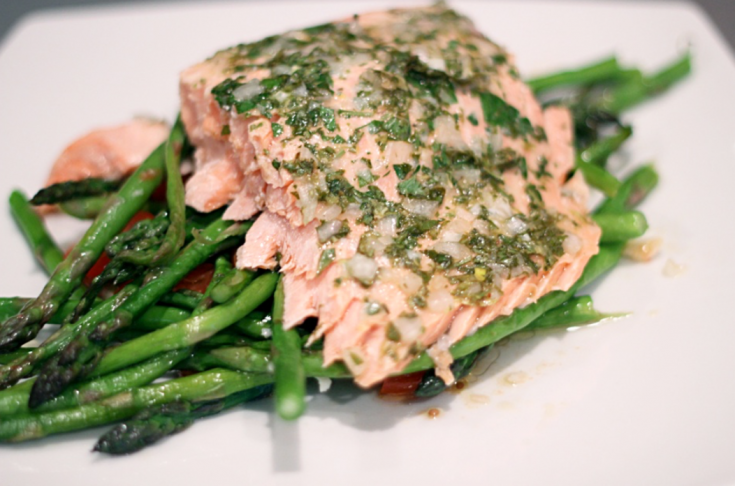 HERBED STEELHEAD TROUT WITH TOMATOES AND ASPARAGUS
